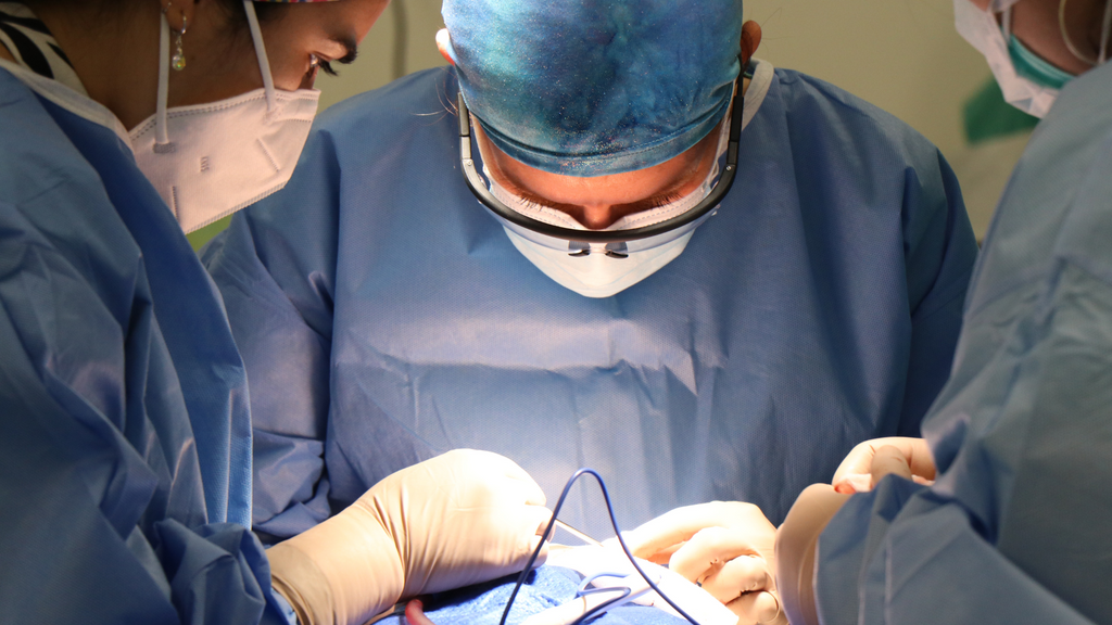 Selecting a plastic surgeon 